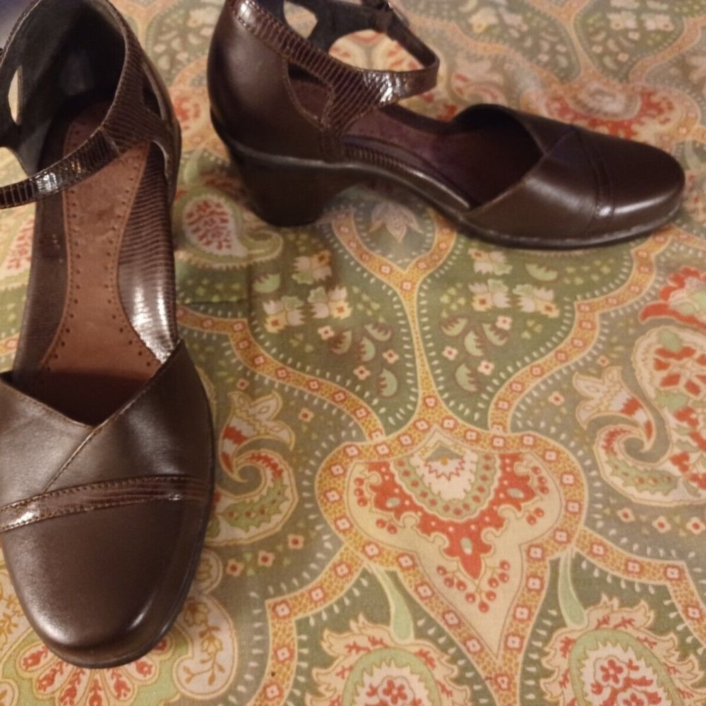 Dansko 38 7.5 7 1/2 brown leather shoes